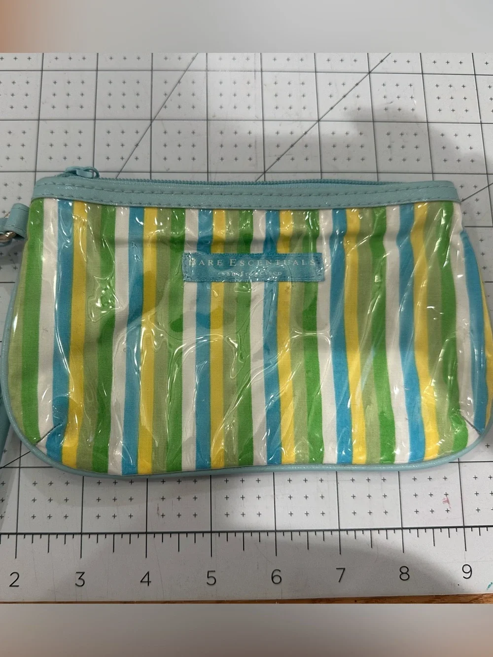 Bare Escentuals Lot of 4 Cosmetic bags. Bare Minerals